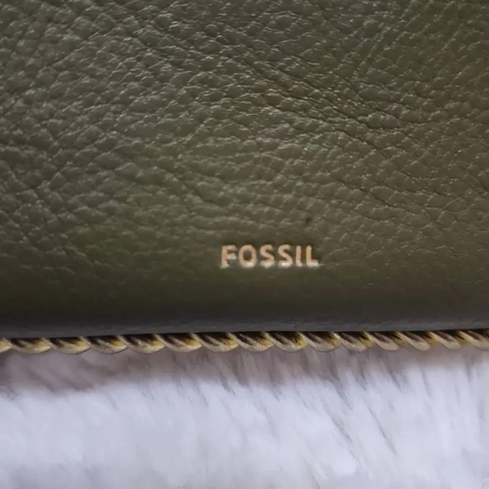 Fossil Logan RFID Zip Around Clutch Wallet